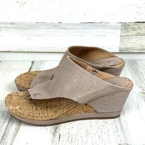 Donald Pliner Womens 10 Tan Myrtle Shimmer Leather Slip-On Cork Wedge Sandal NEW
